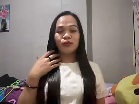 Snapshot of SophiaCourthaway chatting on May 18, 2026, 10:47 pm SophiaCourthaway online show from May 18, 2026, 10:47 pm
