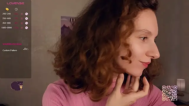 Snapshot of Leya_Curly chatting on September 12, 2025, 12:16 pm Leya Curly online show from September 12, 2025, 12:16 pm