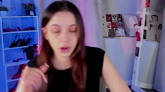 Snapshot of Sahara_Shields chatting on November 12, 2025, 10:30 am Sahara Shields online show from November 12, 2025, 10:30 am