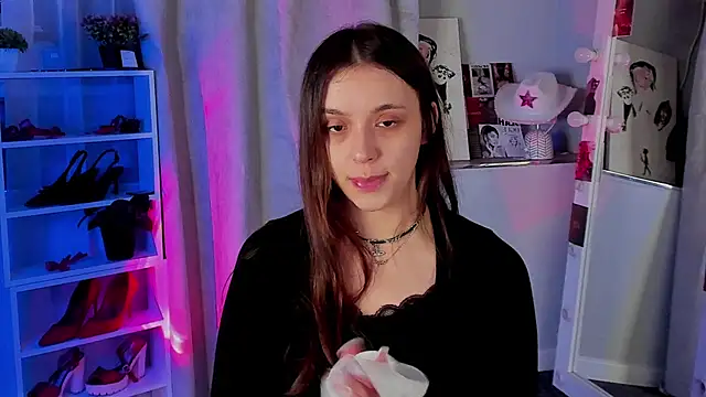 Snapshot of Sahara_Shields chatting on November 13, 2025, 8:51 am Sahara Shields online show from November 13, 2025, 8:51 am