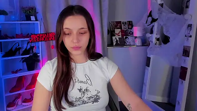 Snapshot of Sahara_Shields chatting on October 28, 2025, 10:14 am Sahara Shields online show from October 28, 2025, 10:14 am