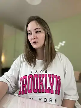 Snapshot of Kiss_My_Body chatting on January 27, 2025, 4:11 pm Kiss My Body online show from January 27, 2025, 4:11 pm