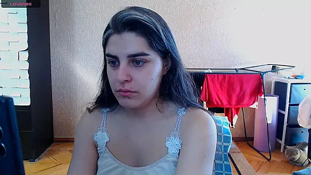  Roselina  online show from March 5, 2026, 7:05 am