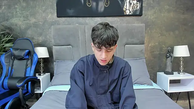 bruce hans online show from October 25, 2025, 11:53 am