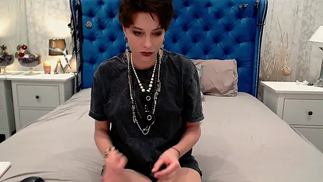 via mayer  online show from January 8, 2026, 1:11 am