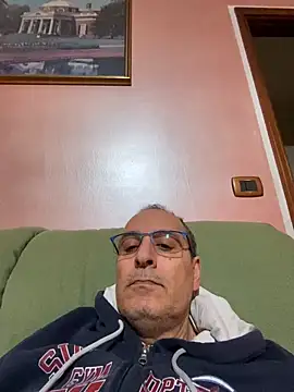 sempreilmio2 online show from January 24, 2025, 6:04 pm