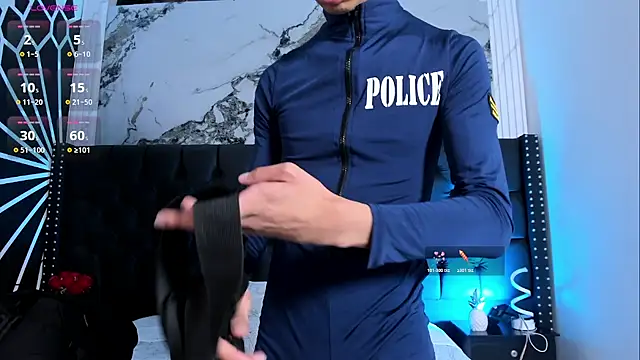 EthaanCox online show from April 17, 2026, 8:55 pm