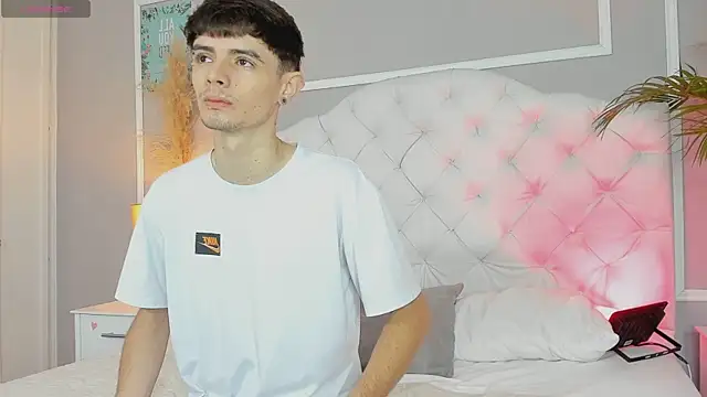 Snapshot of connor_and_angel chatting on March 7, 2025, 1:07 pm connor and angel online show from March 7, 2025, 1:07 pm