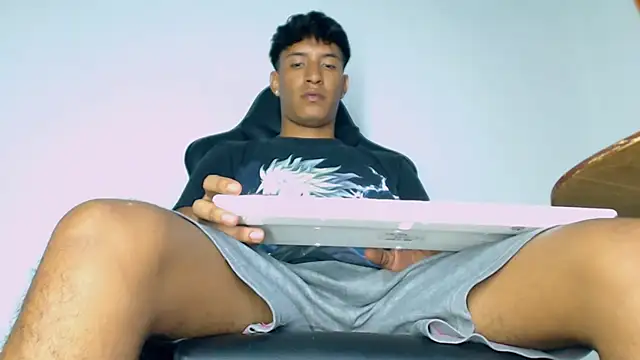 matteo rivas online show from April 7, 2026, 11:17 pm