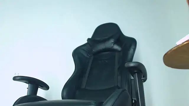 matteo rivas online show from April 9, 2026, 1:07 am