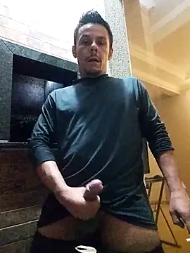 Santanacumxplod online show from November 3, 2025, 3:01 am