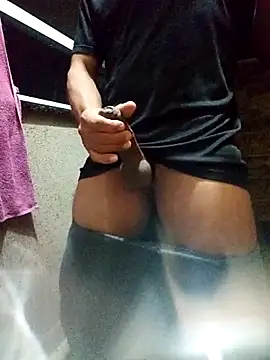 Snapshot of Santanacumxplod chatting on February 23, 2026, 4:58 am Santanacumxplod online show from February 23, 2026, 4:58 am