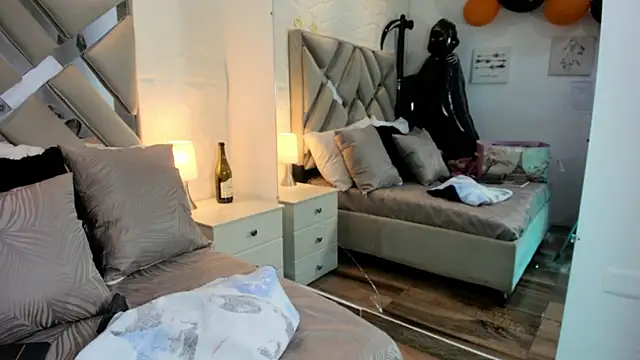 Snapshot of raquell_moore chatting on November 3, 2025, 5:05 pm raquell moore online show from November 3, 2025, 5:05 pm