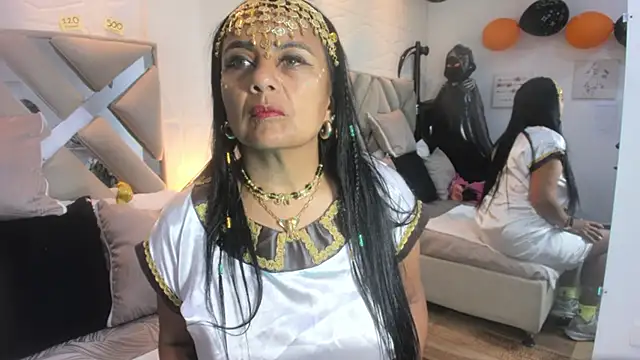 Snapshot of raquell_moore chatting on October 31, 2025, 11:51 am raquell moore online show from October 31, 2025, 11:51 am