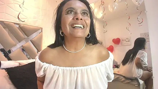 Snapshot of raquell_moore chatting on February 15, 2026, 12:55 am raquell moore online show from February 15, 2026, 12:55 am