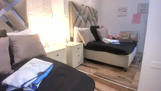 Snapshot of raquell_moore chatting on February 28, 2026, 3:11 pm raquell moore online show from February 28, 2026, 3:11 pm