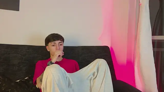 Snapshot of ethan_and_ava chatting on March 14, 2026, 2:28 am ethan and ava online show from March 14, 2026, 2:28 am