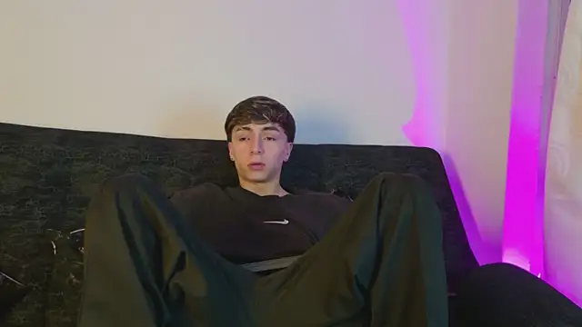 Snapshot of ethan_and_ava chatting on February 22, 2026, 2:58 am ethan and ava online show from February 22, 2026, 2:58 am