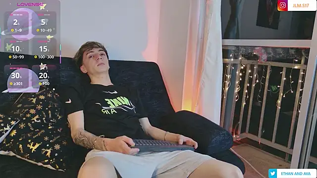 Snapshot of ethan_and_ava chatting on December 5, 2025, 2:10 am ethan and ava online show from December 5, 2025, 2:10 am