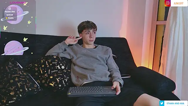 Snapshot of ethan_and_ava chatting on December 22, 2025, 2:22 am ethan and ava online show from December 22, 2025, 2:22 am