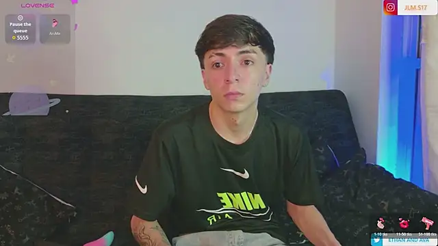 Snapshot of ethan_and_ava chatting on April 4, 2026, 2:29 am ethan and ava online show from April 4, 2026, 2:29 am