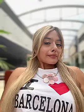 monicavictoria1301 online show from July 23, 2026, 12:35 pm