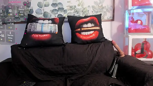 NicolettaLima online show from February 17, 2025, 7:55 pm