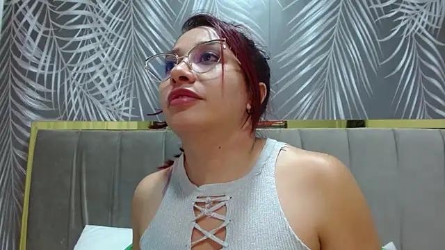 Snapshot of WildFlame_F chatting on March 5, 2025, 9:15 pm WildFlame F online show from March 5, 2025, 9:15 pm