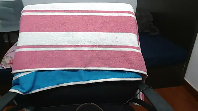 Snapshot of LovelyRosy chatting on September 30, 2025, 12:38 am LovelyRosy online show from September 30, 2025, 12:38 am