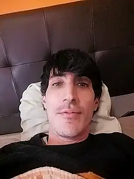 Snapshot of moutt99 chatting on January 15, 2025, 1:20 pm moutt99 online show from January 15, 2025, 1:20 pm