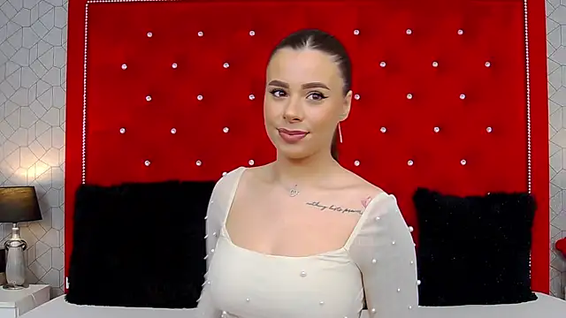 Annabellerise online show from July 13, 2026, 4:12 am