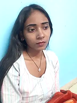 Snapshot of Divya-2007 chatting on February 19, 2025, 2:33 am Divya-2007 online show from February 19, 2025, 2:33 am