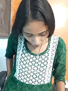 Snapshot of Divya-2007 chatting on February 27, 2025, 11:17 am Divya-2007 online show from February 27, 2025, 11:17 am