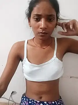 Snapshot of Divya-2007 chatting on October 9, 2025, 12:22 am Divya-2007 online show from October 9, 2025, 12:22 am