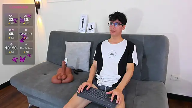 Cum hunters online show from November 26, 2025, 3:17 am