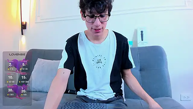 Cum hunters online show from January 18, 2026, 3:32 am