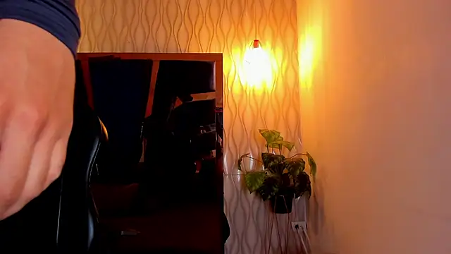 Snapshot of Brad_Summer chatting on February 7, 2026, 5:21 pm Brad Summer online show from February 7, 2026, 5:21 pm