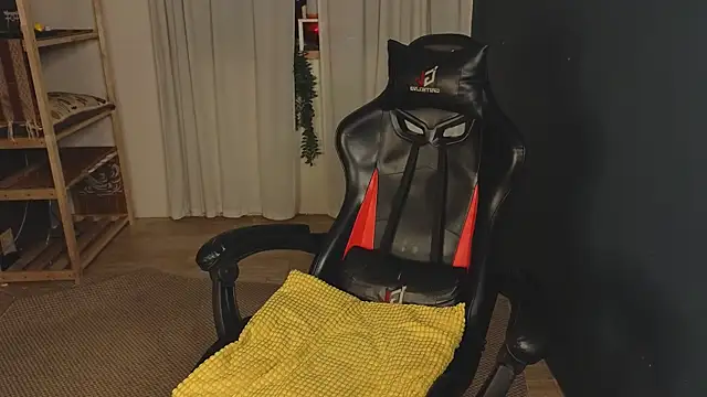 Snapshot of too_sexxxy chatting on March 12, 2026, 5:55 am too sexxxy online show from March 12, 2026, 5:55 am