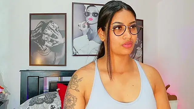 Snapshot of loretahorny chatting on February 18, 2026, 1:40 pm loretahorny online show from February 18, 2026, 1:40 pm