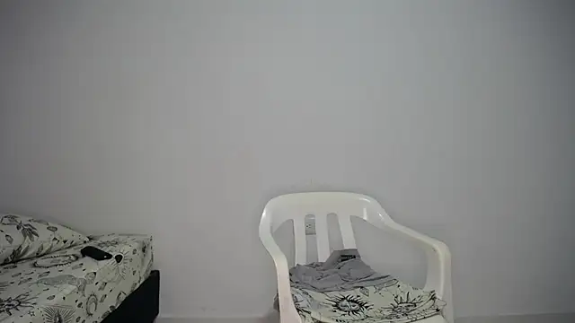 lana roman online show from September 18, 2025, 9:07 pm