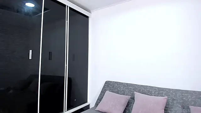 Alondra Cutie online show from November 8, 2025, 10:46 pm