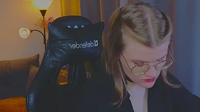  JessieVibes online show from April 4, 2026, 2:01 pm