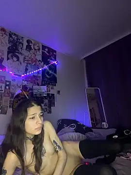 mollyEXD online show from January 17, 2025, 8:33 pm