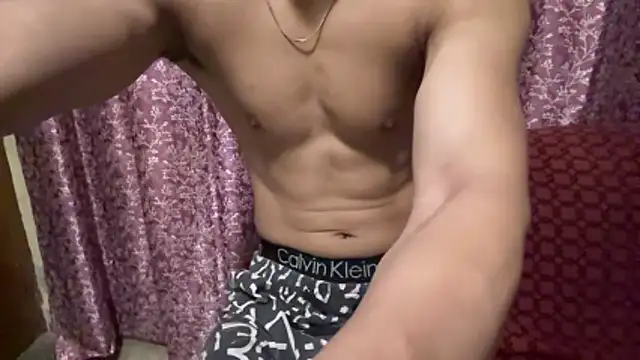 hot hunk boy online show from June 5, 2026, 8:09 am