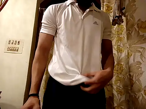 hot hunk boy online show from February 2, 2025, 5:58 pm