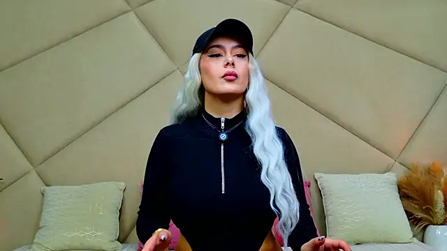 ChloeFrost online show from February 9, 2026, 6:22 am