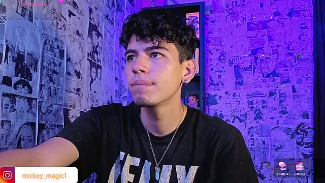 Snapshot of Mickey_Magic chatting on February 7, 2026, 6:32 am Mickey Magic online show from February 7, 2026, 6:32 am