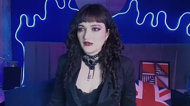 JeanneSabatier online show from July 24, 2026, 8:05 pm