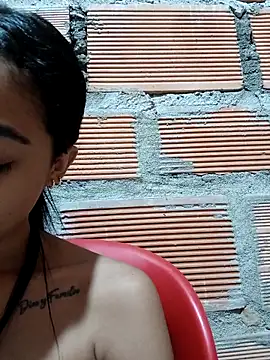 Zoe Sweett18 online show from October 1, 2025, 12:20 pm