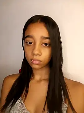 Snapshot of Zoe_Sweett18 chatting on April 18, 2026, 7:07 pm Zoe Sweett18 online show from April 18, 2026, 7:07 pm